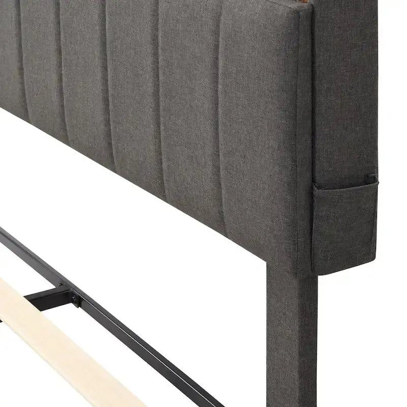 Lit plateforme tapissé pleine grandeur avec tête de lit de rangement et port USB
