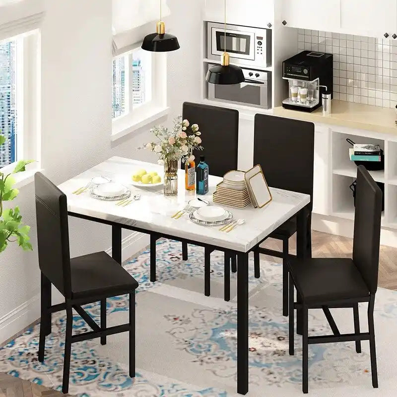 Ensemble table et chaises de salle à manger moderne pour 4 personnes, ensemble de salle à manger en faux marbre avec 4 chaises rembourrées en cuir PU pour salon, cuisine.