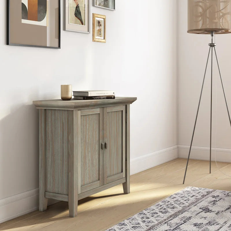 Meuble de rangement bas TRANSITIONNEL en BOIS MASSIF Mansfield de 32 po de largeur - 32 larg. x 14 prof. x 31 haut.