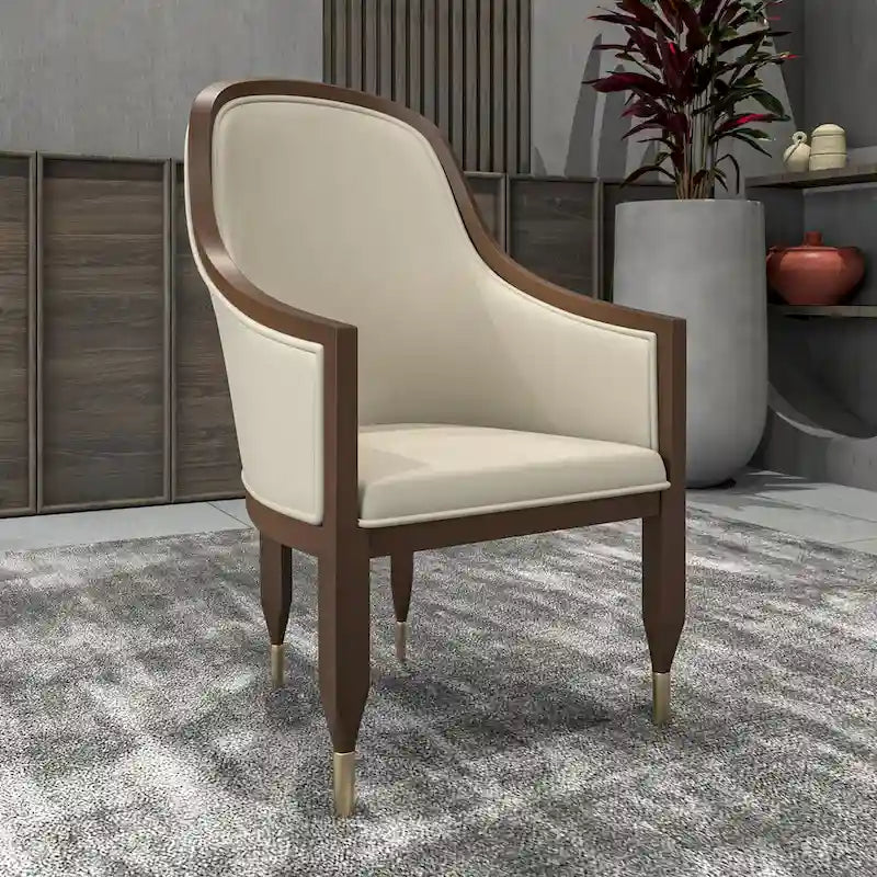 Chaise de salle à manger en cuir avec accoudoirs et cadre en bois d'hévéa série Belle par